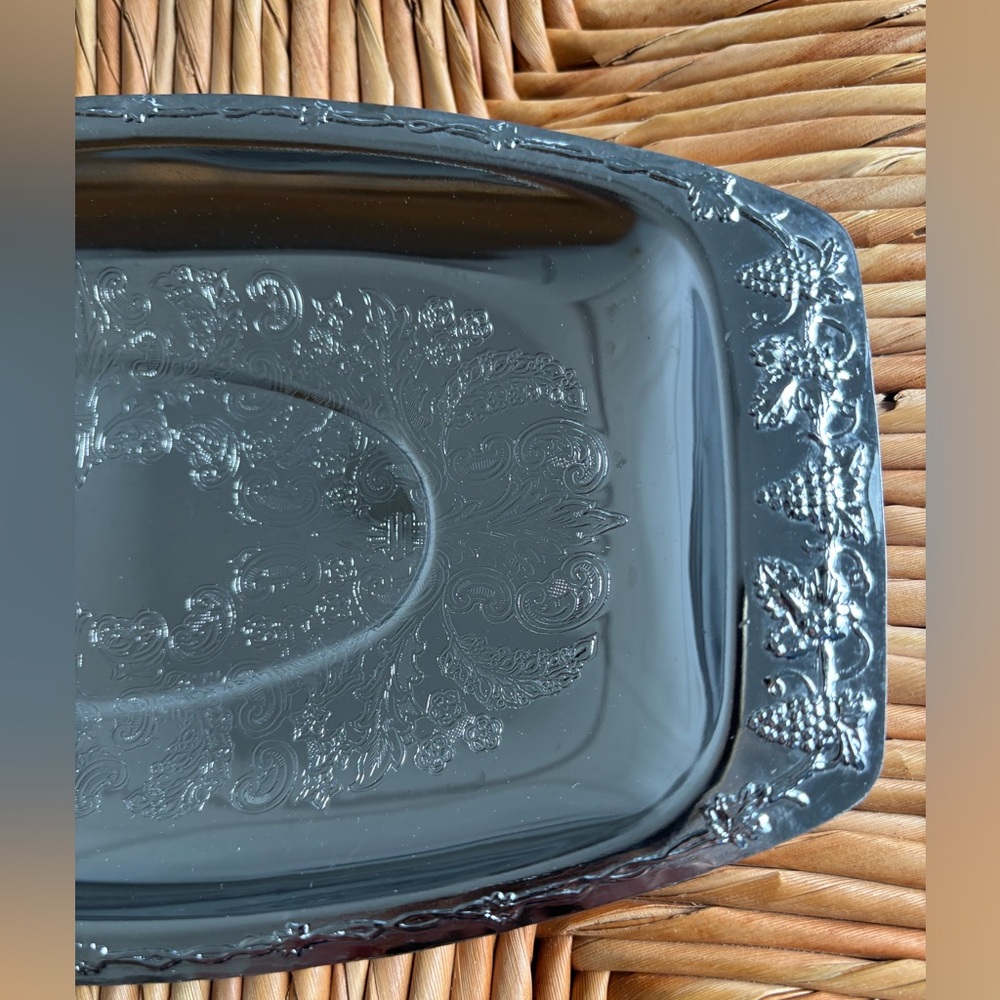 Vintage Etched Embossed Silver-Plated Aluminium Bread Tray Floral Grape Pattern - Picture 5 of 8